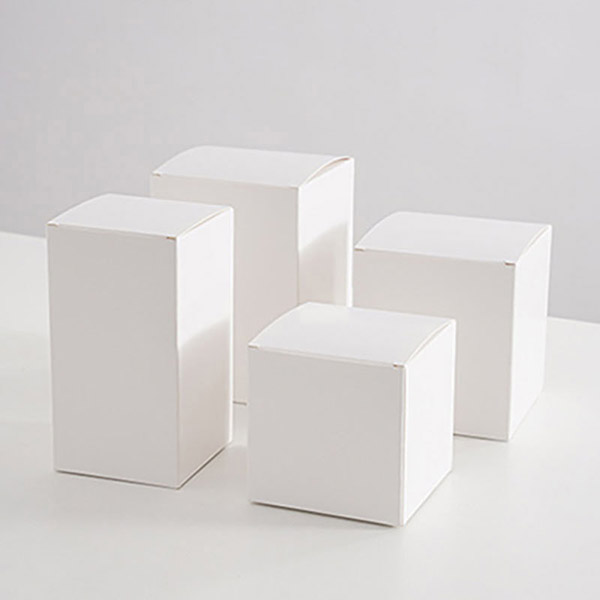 白卡纸箱<